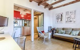 Apartamento Con Doble Altura En Lavapies Alquiler Temporal